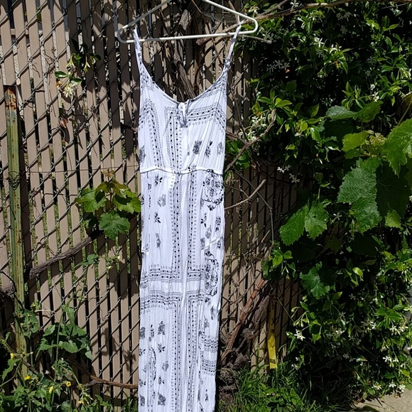 Cotton On Dresses & Skirts - Cotton On White Maxi Dress